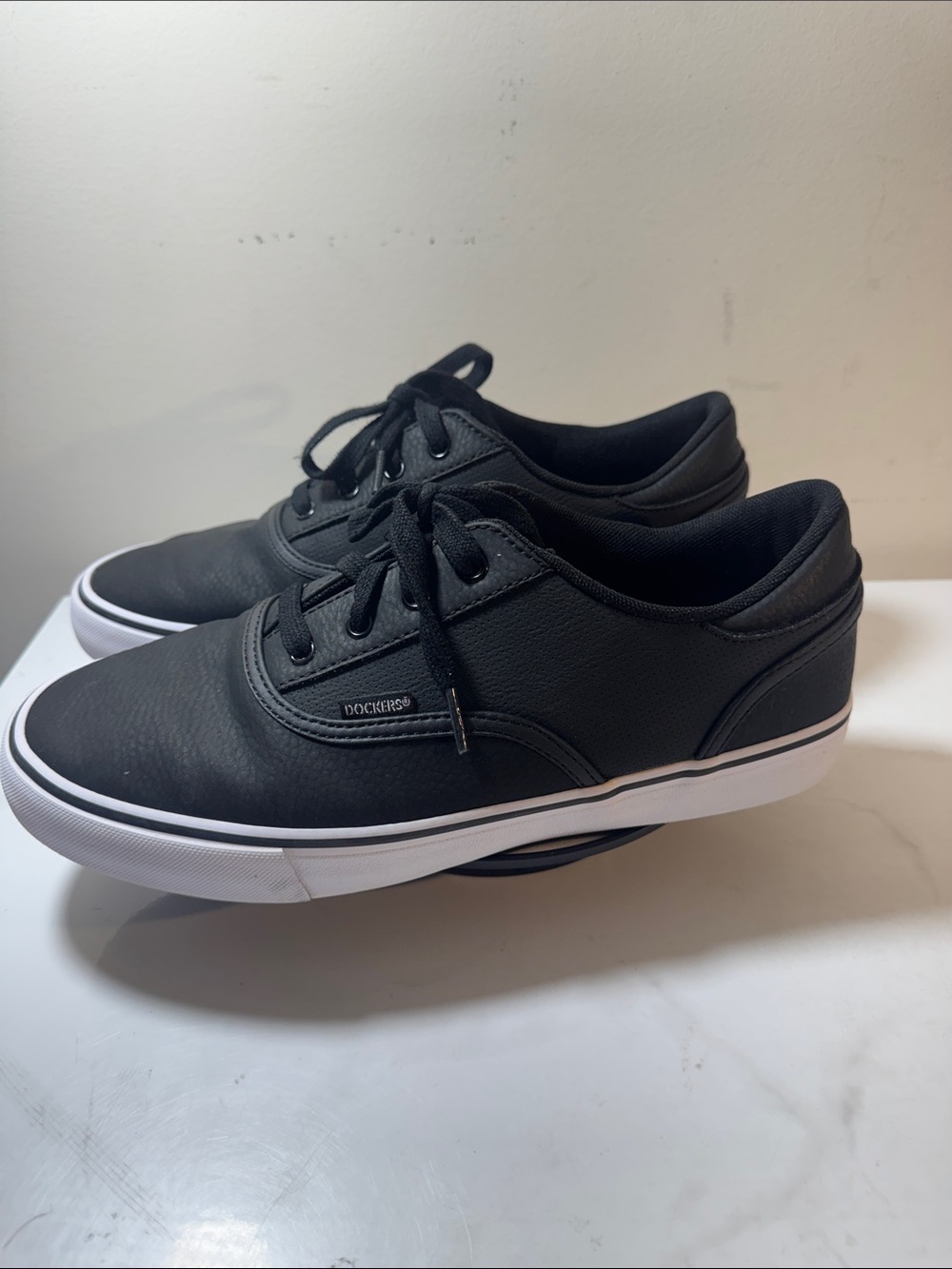 Dockers Men’s Black Low-Top Sneakers with White Sole - Size 10W